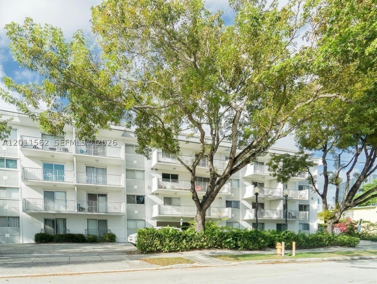 445 Sw 11Th St – photo 1