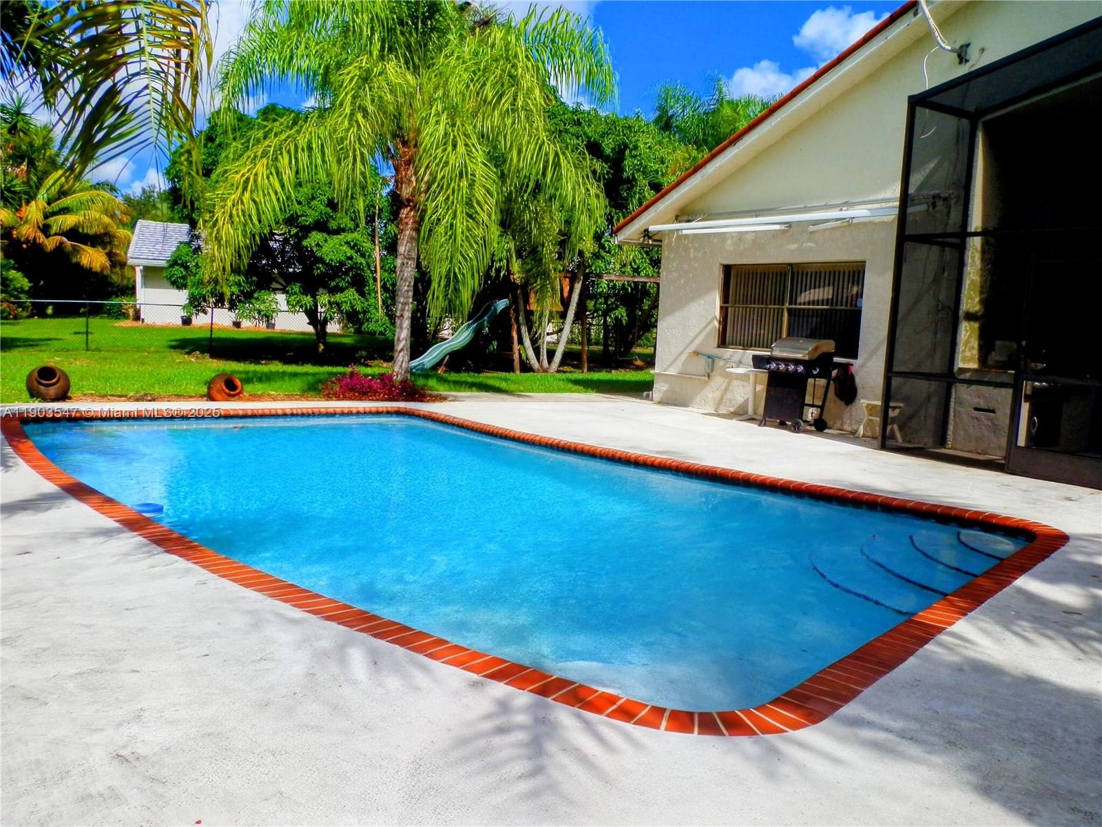 2700 Nw 112th Ave – photo 1