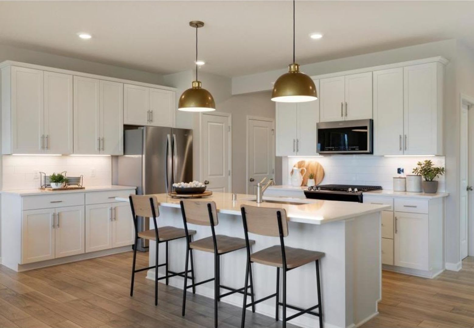 Sparkling 3bed 3bath in Eagan! – photo 1