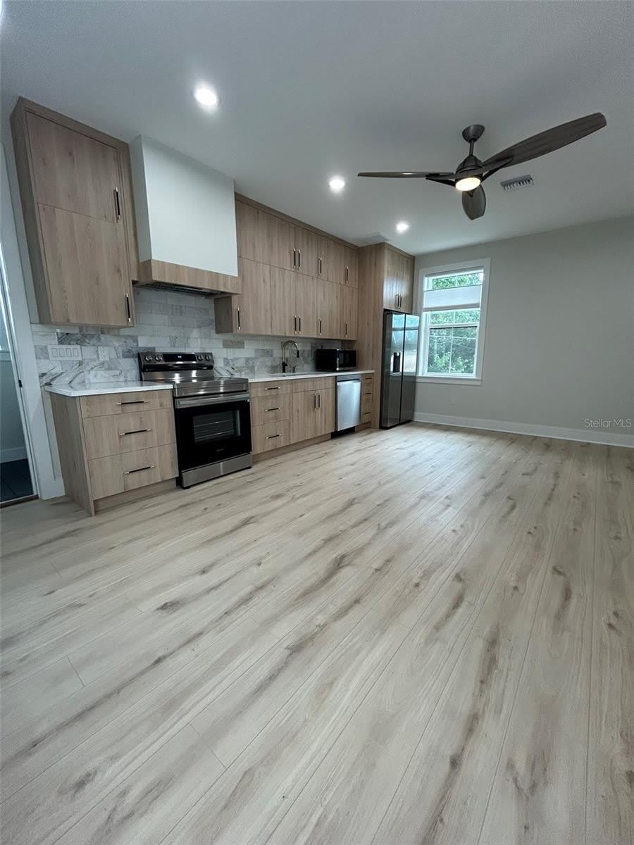 468 44TH Avenue N – photo 1 of 12