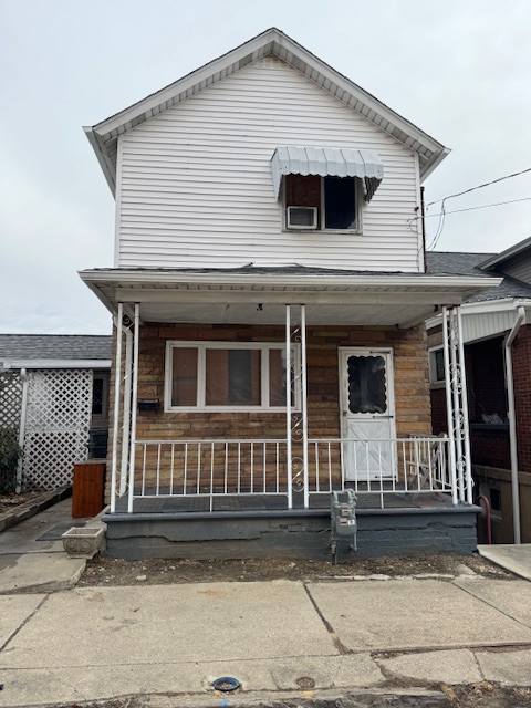 320 Castner Ave – photo 1 of 17