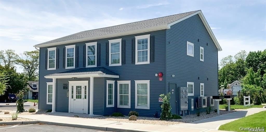 124 Prince Road – photo 1 of 10