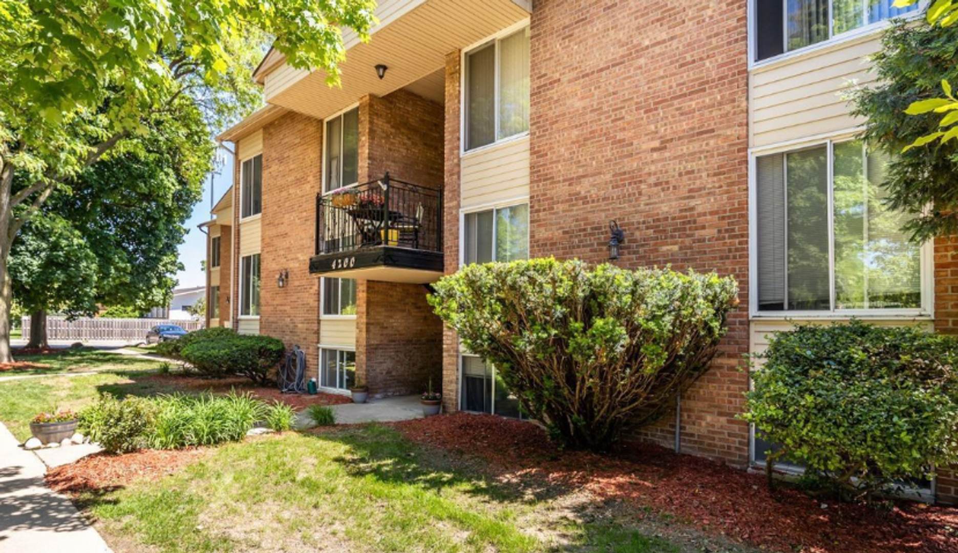 2-Bedroom Garden-Level Unit – photo 1
