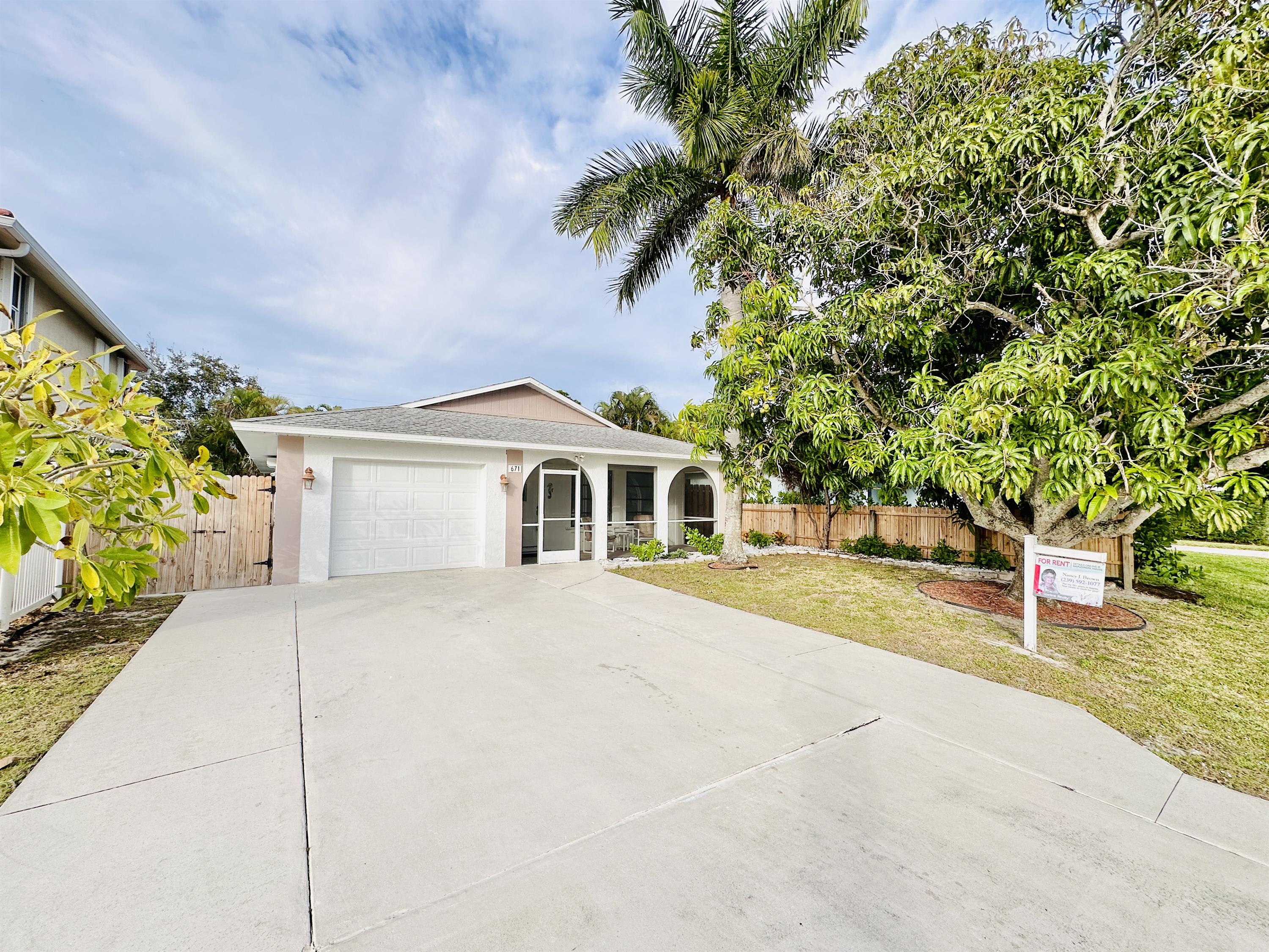 671 94Th Ave N – photo 1 of 30