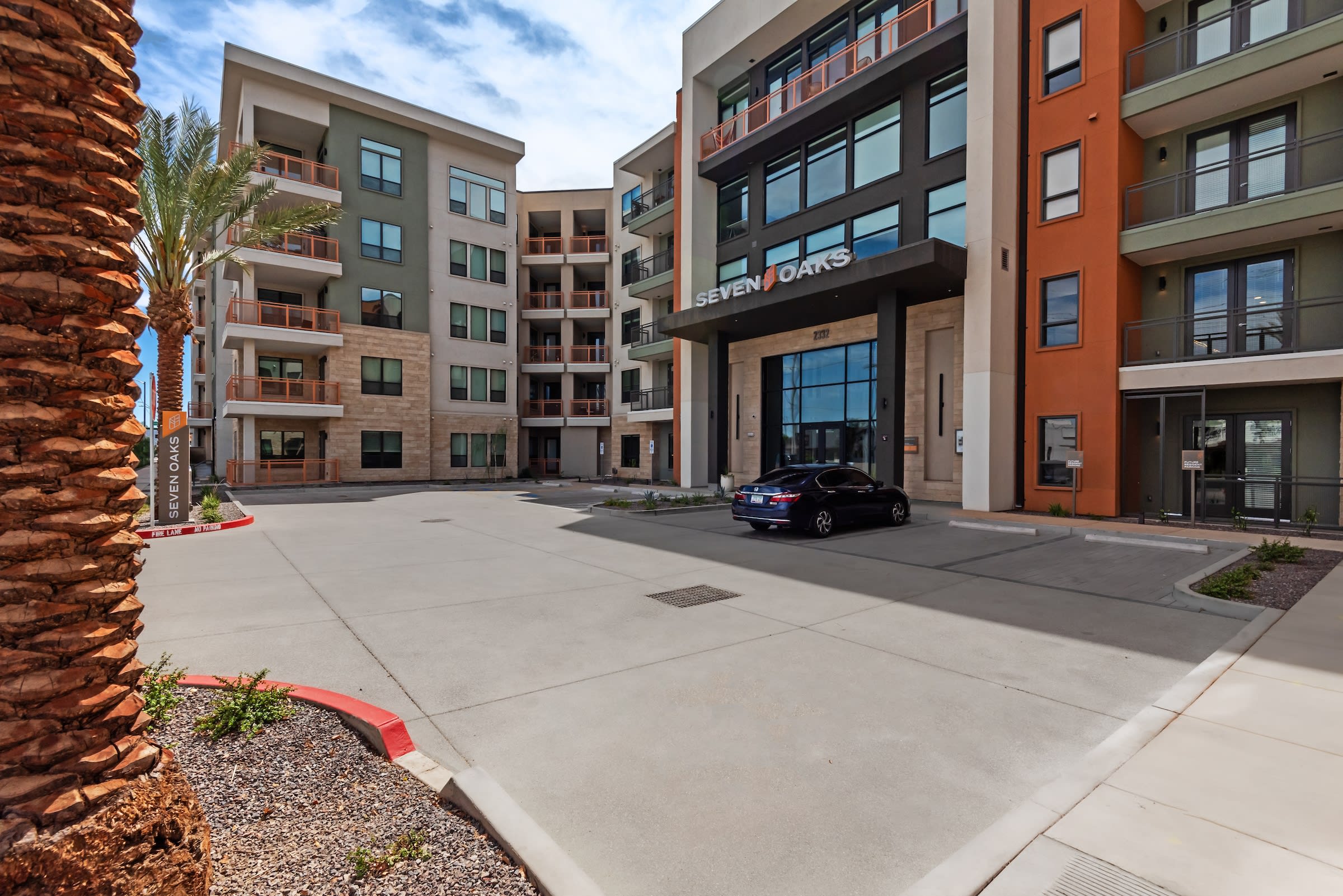 Seven Oaks – photo 1