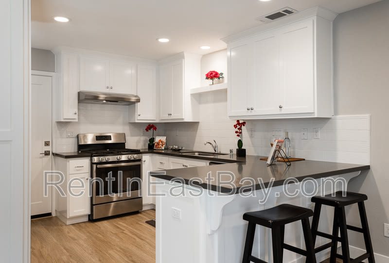 15850 Bella Tierra Ct. – photo 1 of 14