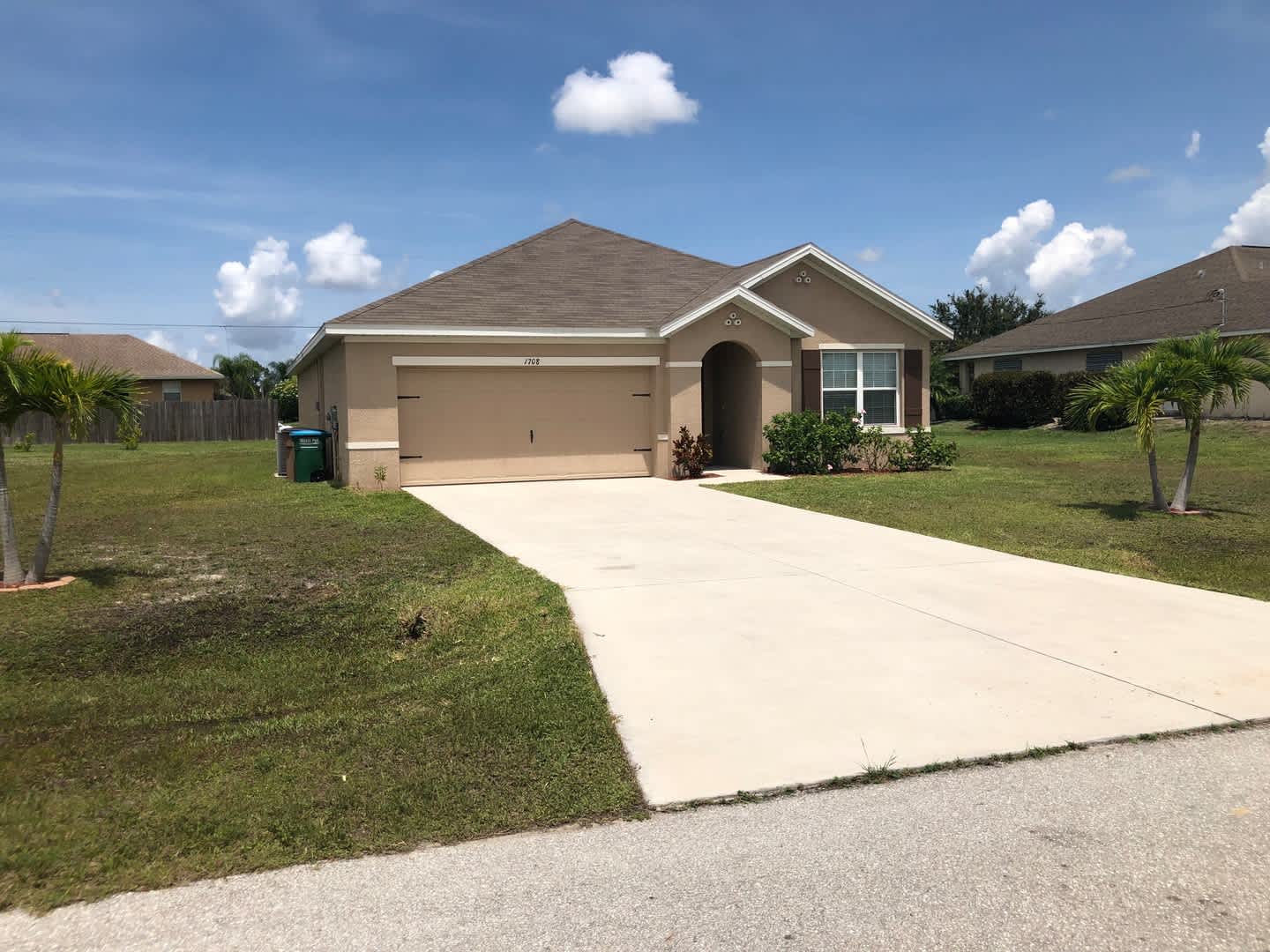 3 bedroom 2 bath single family home – photo 1