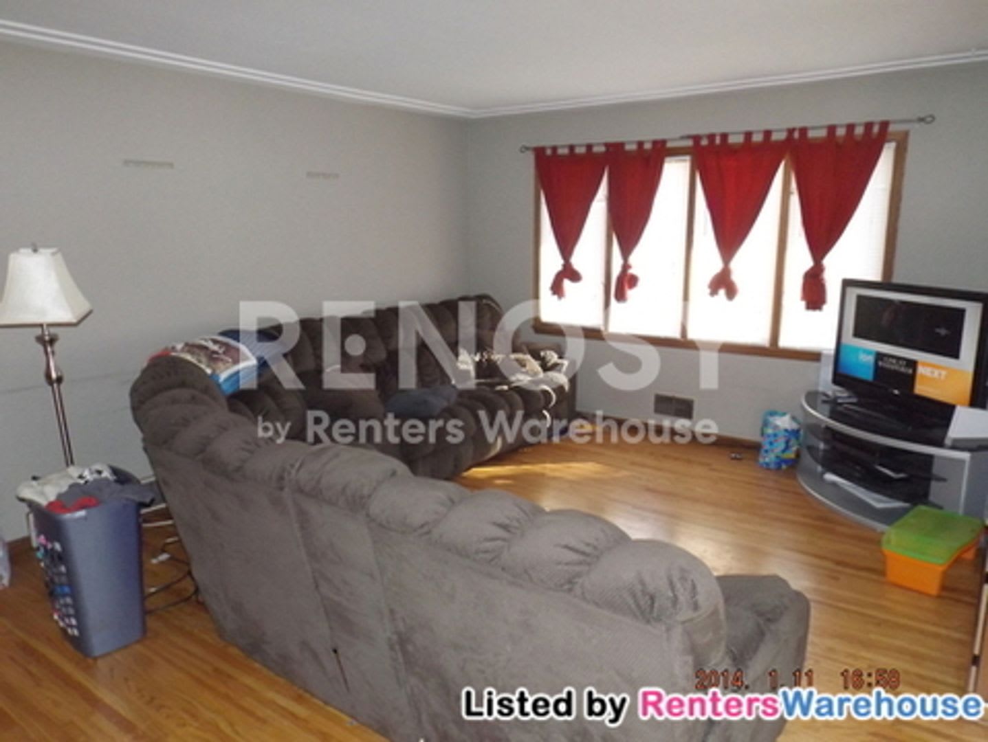Available Today 2 bed 2 bath, Single Family Home in Richfield! – photo 1