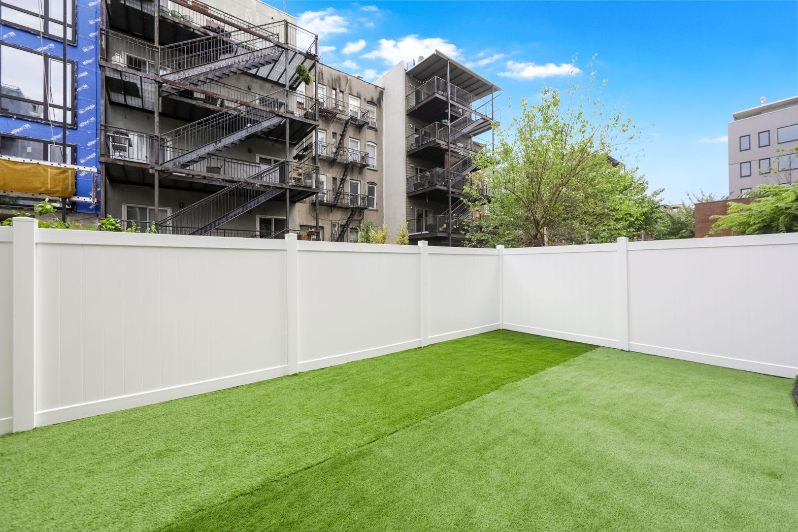 417 Jackson St – photo 1