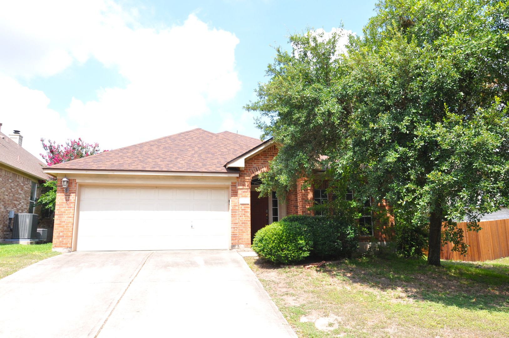Amazing Round Rock home with bonus office! – photo 1