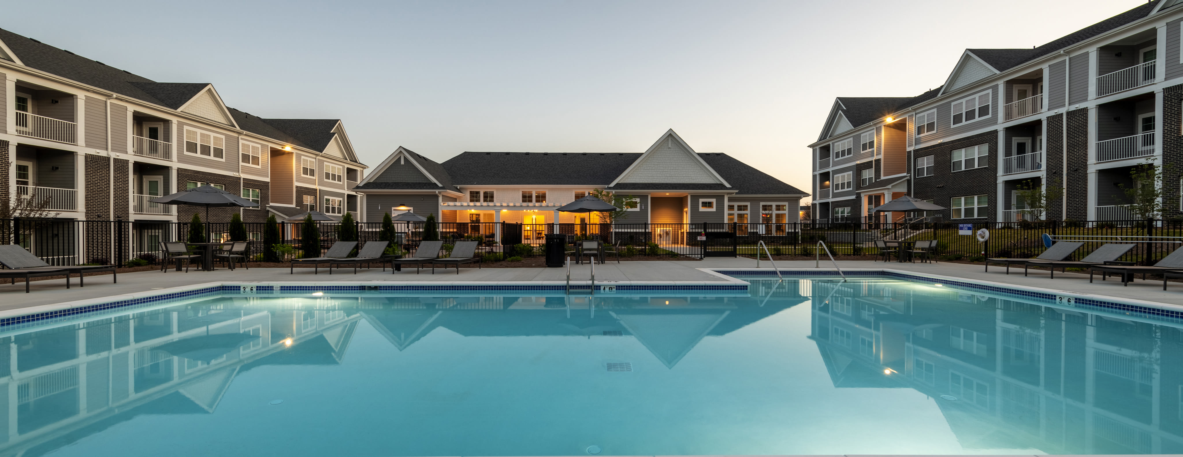 Rosemont Grayson – photo 1 of 12