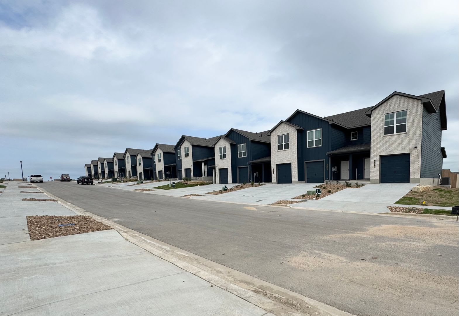 2012 Augustus Dr. – photo 1
