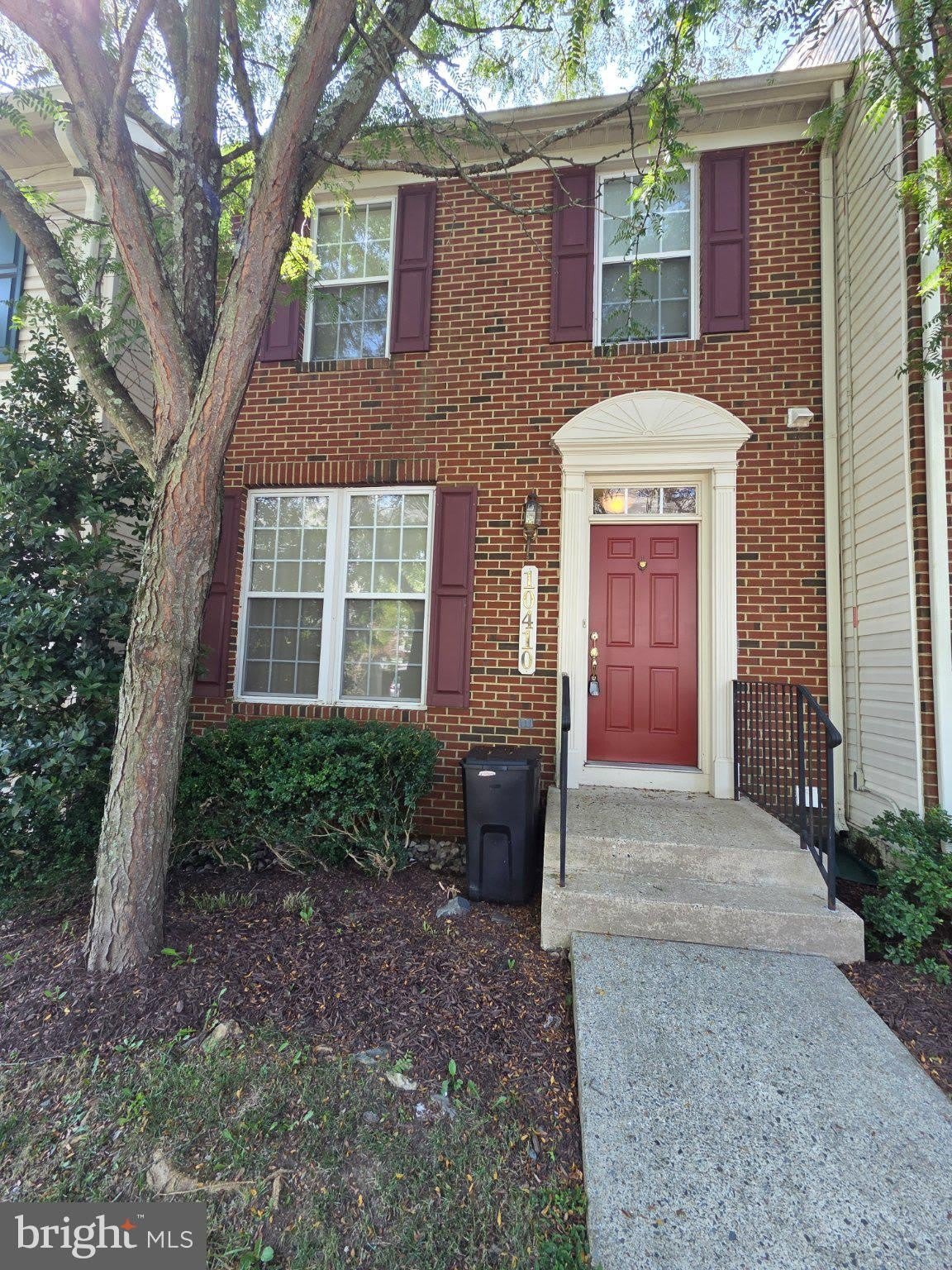 10410 DAMASCUS PARK Lane – photo 1 of 29