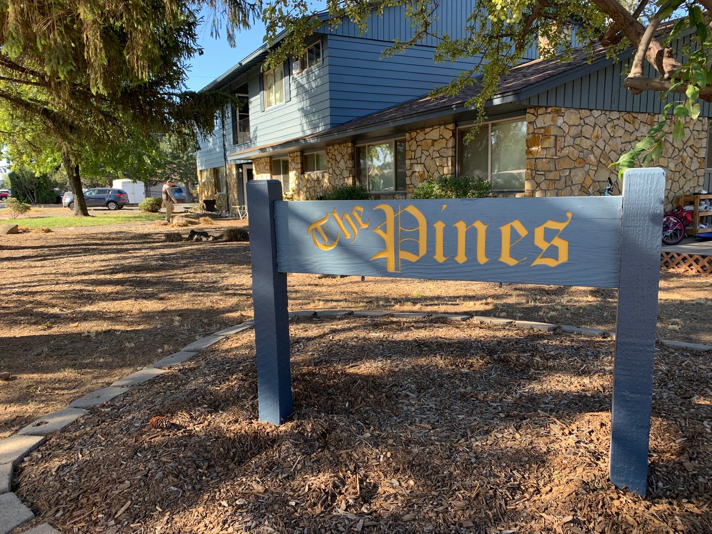 Charming Studio Unit Near Downtown Redmond The Pines Apartments – photo 1 of 98