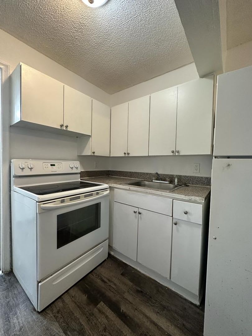 Elegant Apartments For Rent – photo 1 of 92