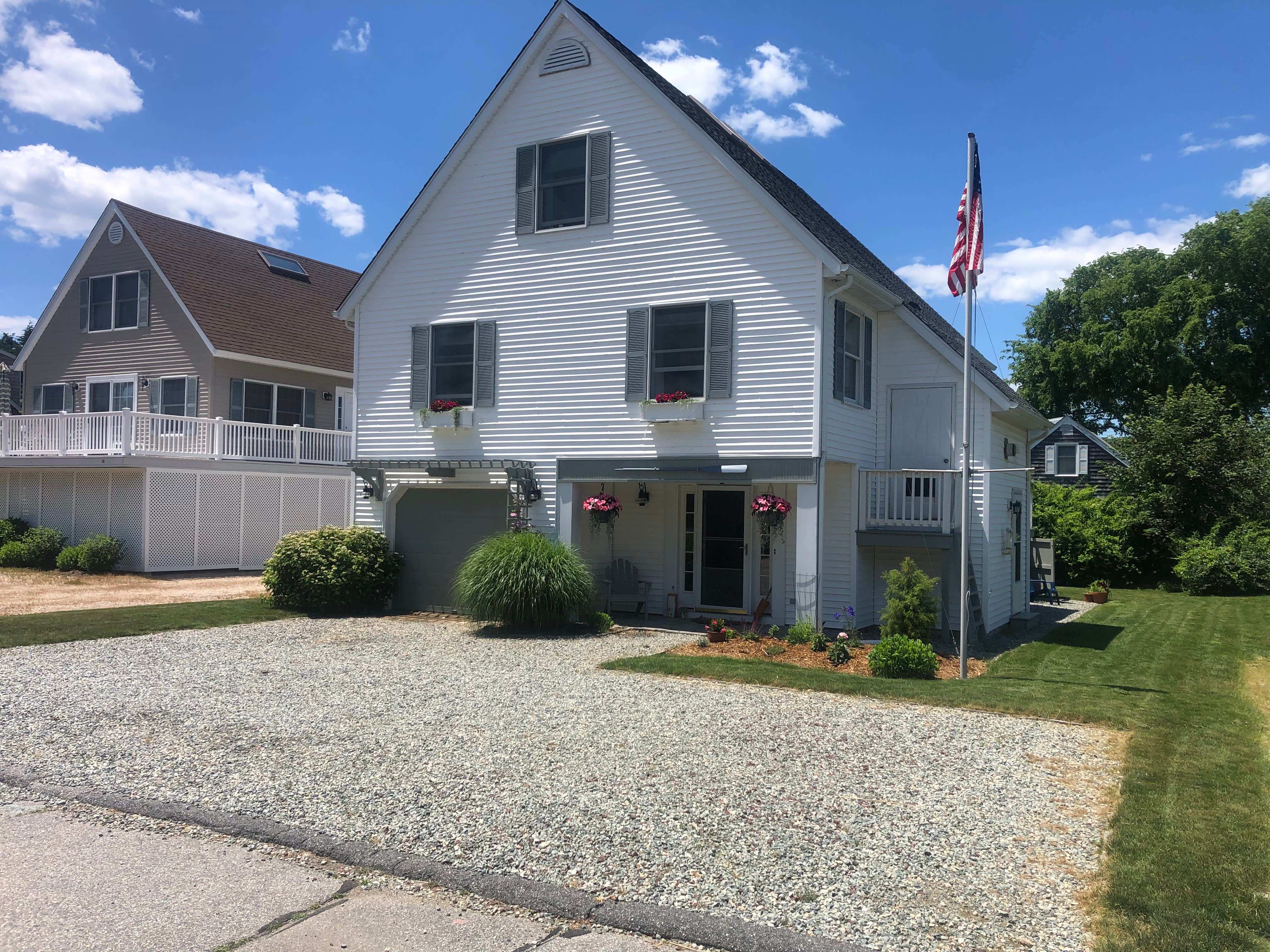 16 Middlefield Street – photo 1 of 41