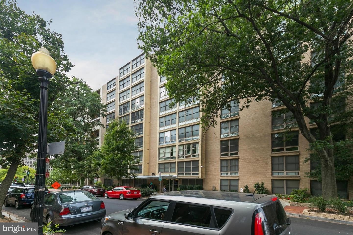 1260 21ST ST NW #410 – photo 1