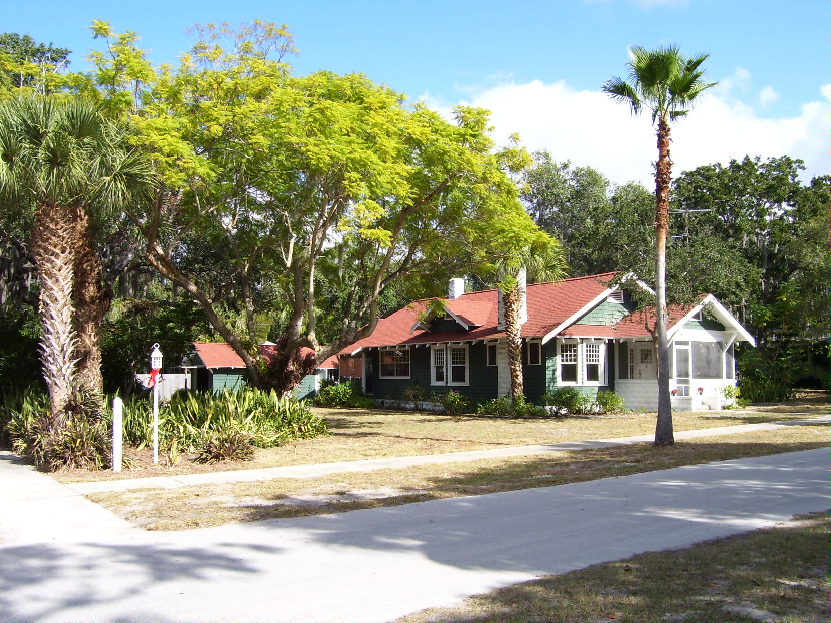 520 Avery Ave – photo 1 of 201