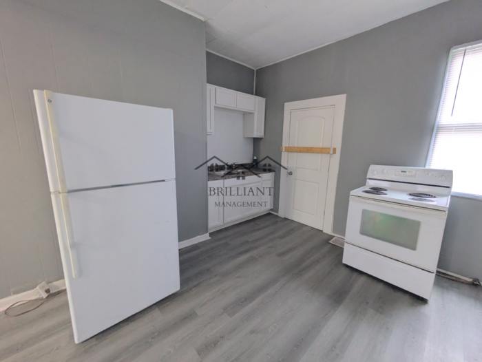 2239 East 34th Street – photo 1