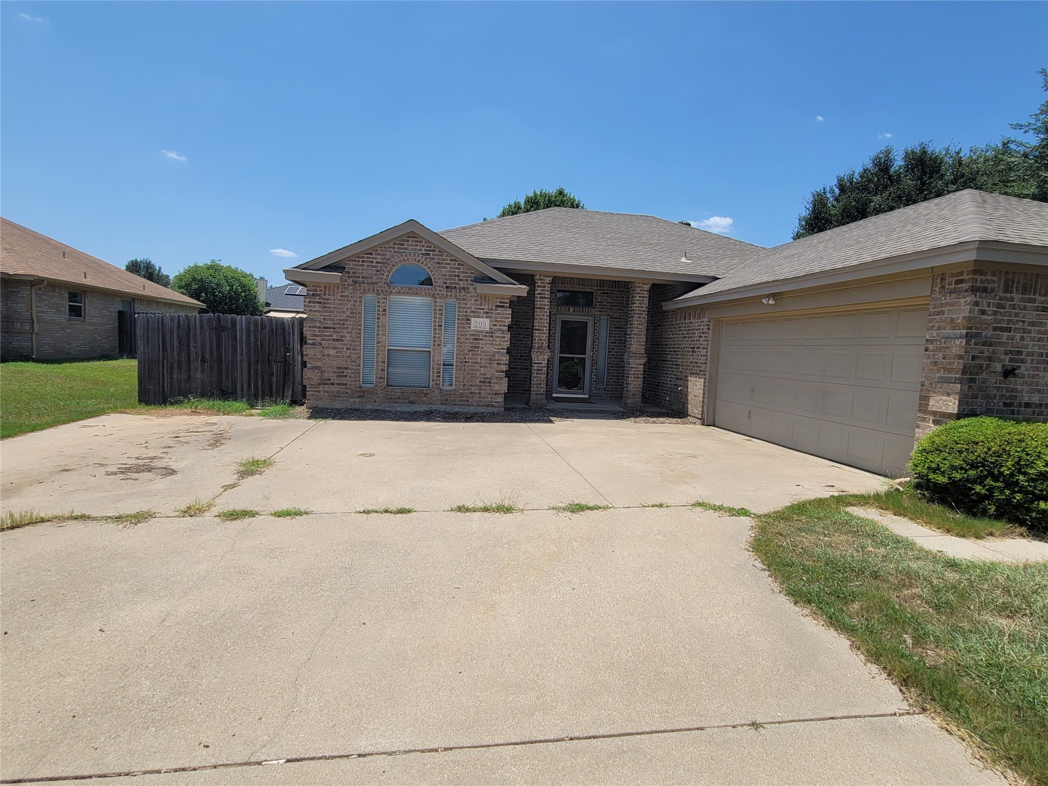 205 Willow Creek Drive – photo 1
