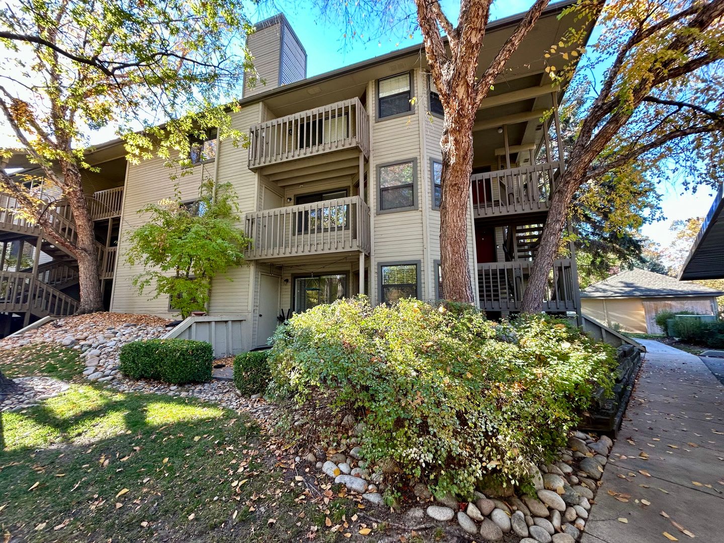 Contemporary 2 Bedroom Condo in the Heart of SE Boise – photo 1