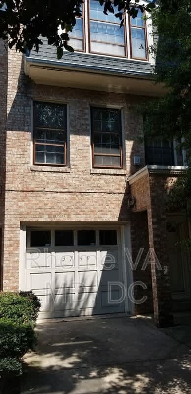 3749 Kanawha St NW – photo 1