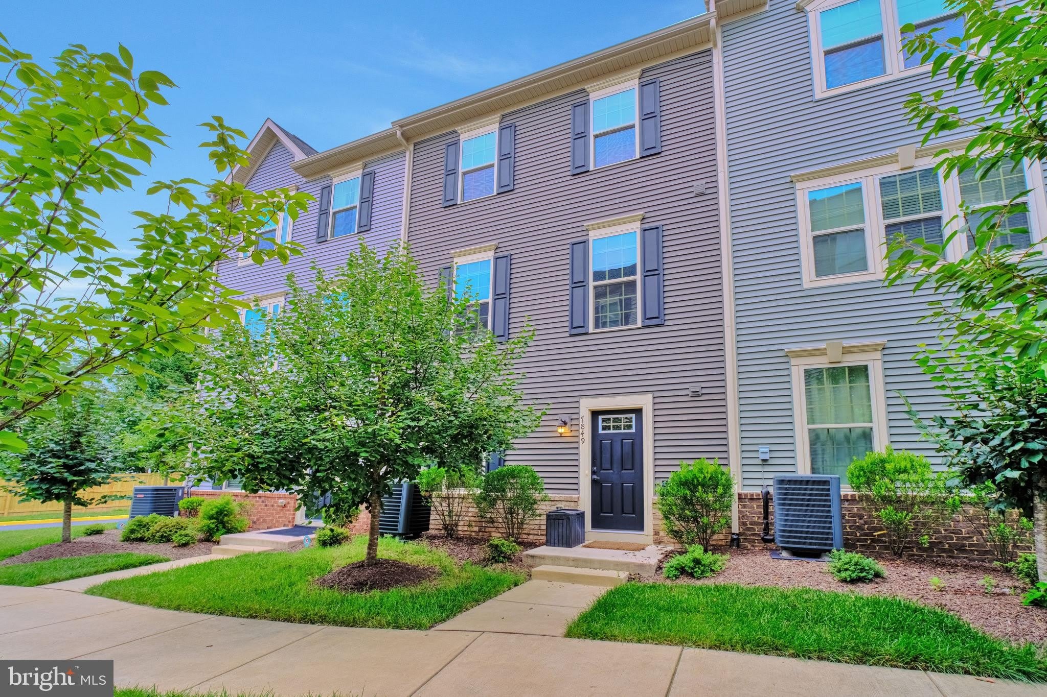 7849 FRANCIS DICKENS Lane – photo 1