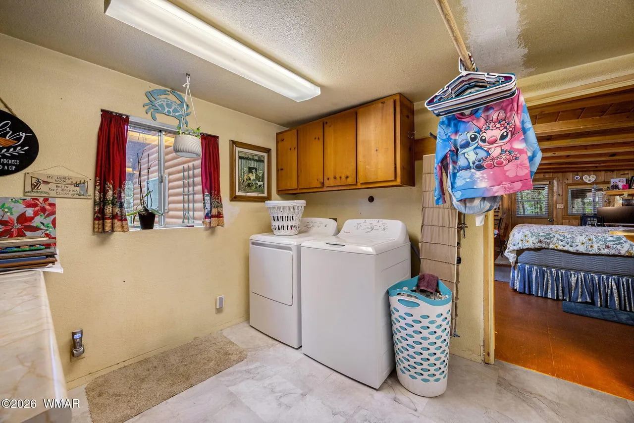 4940 Scott's Drive – photo 1 of 26