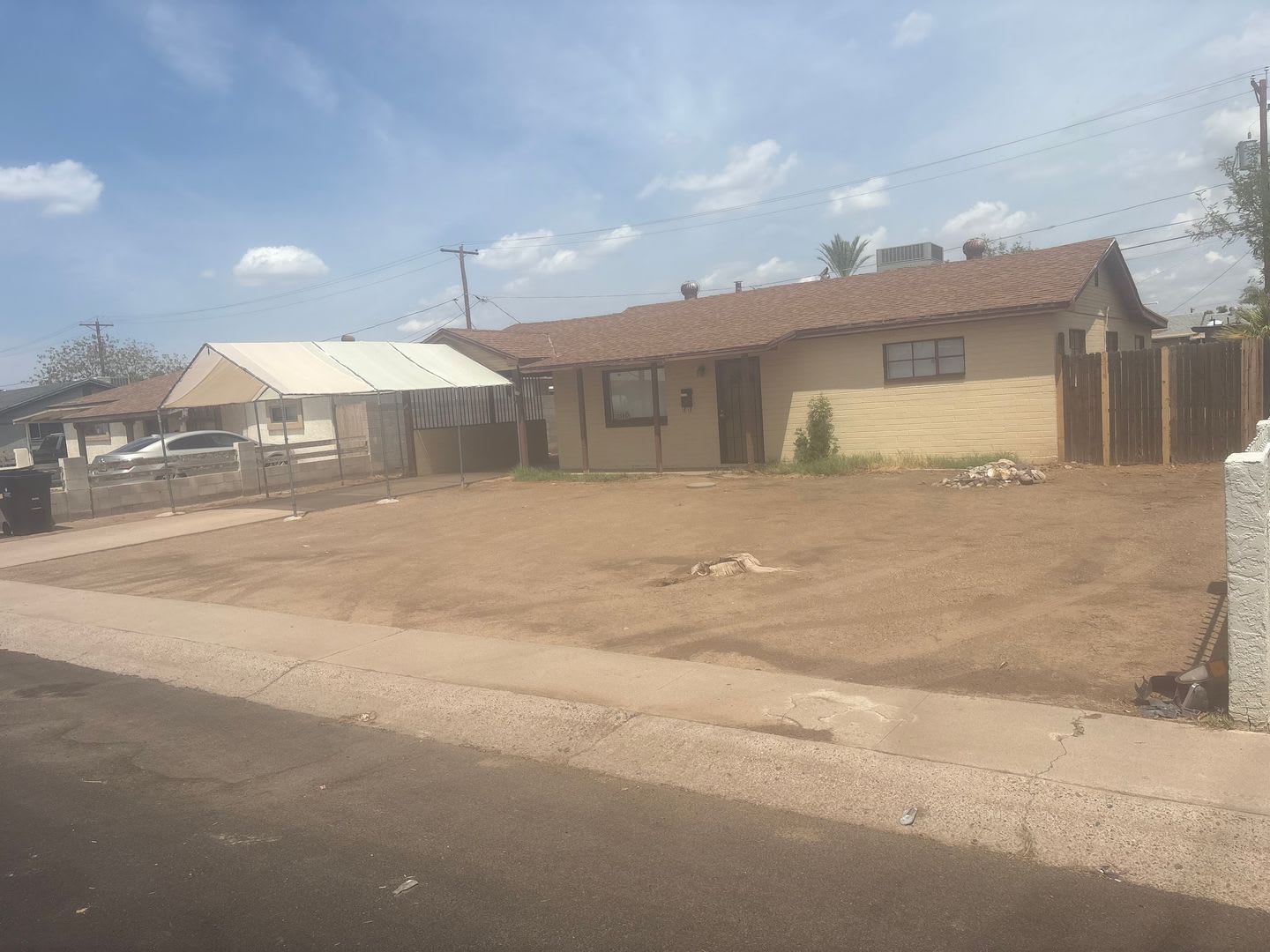Remodeled three bedroom one bath waiting for you to come home! – photo 1