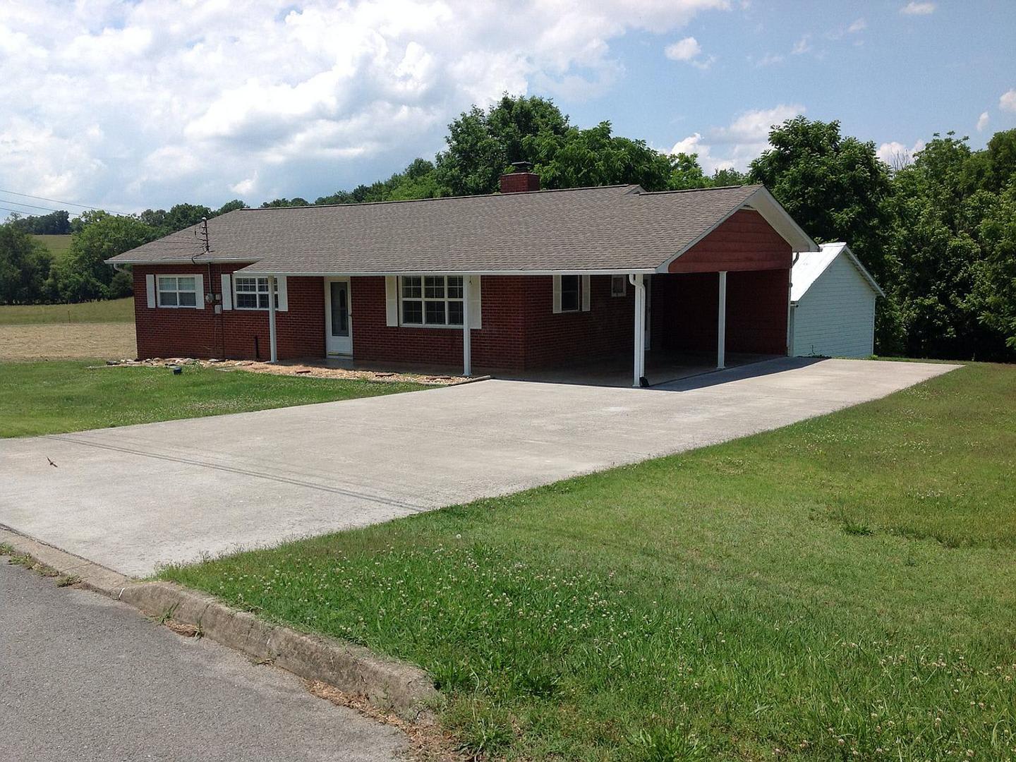 3 Bedroom 1 Bath House – photo 1 of 13