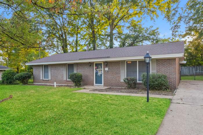 758 Forestdale Drive – photo 1