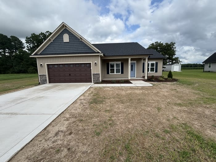200 Budd Godwin Lane – photo 1 of 19