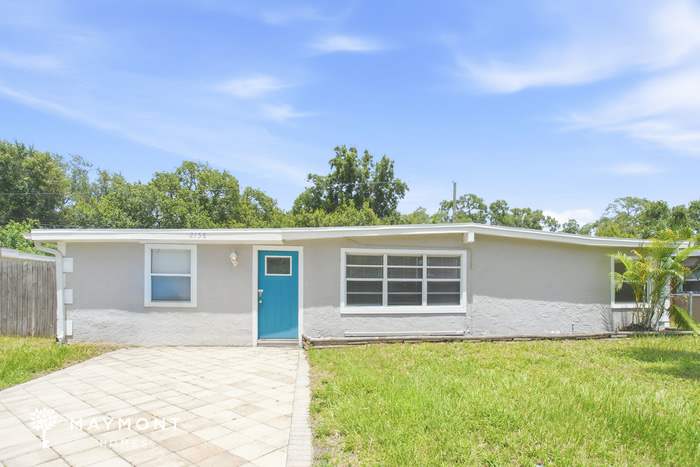 2156 Alemanda Drive – photo 1