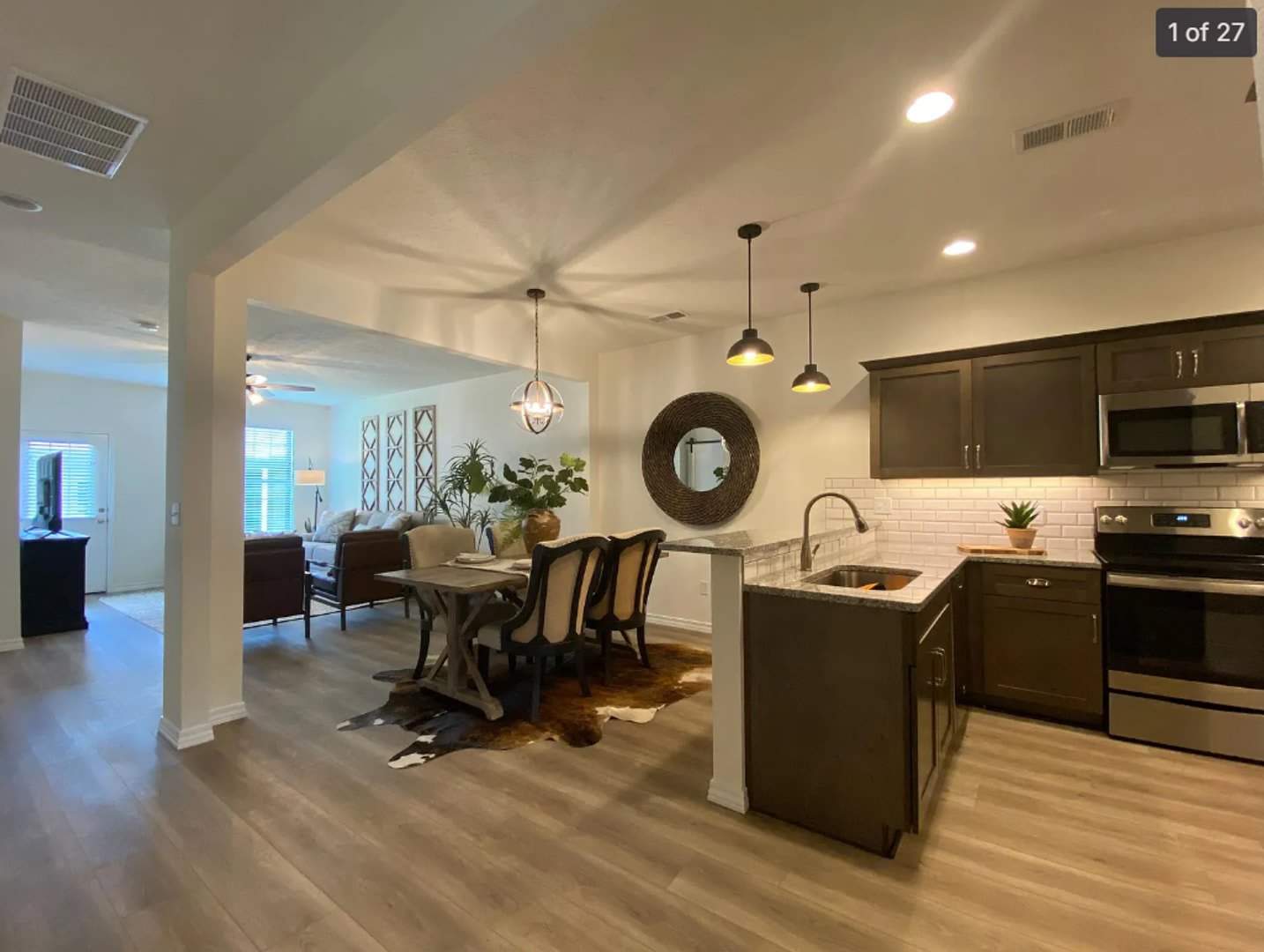 NEW LUXURY 2 BED 2 BATH 1 CAR GARAGE DUPLEX – photo 1