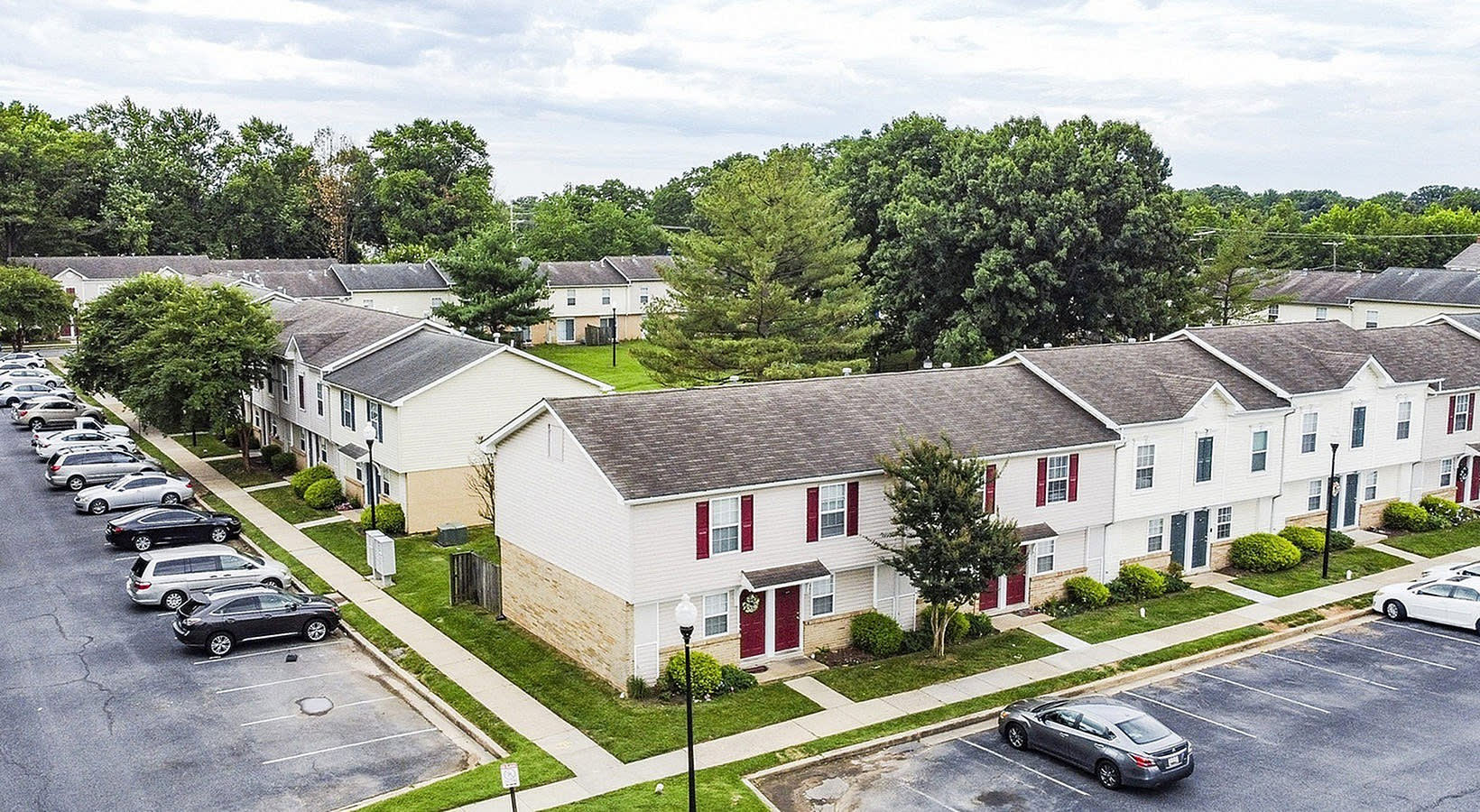 Townhomes at River Crossings – photo 1 of 10