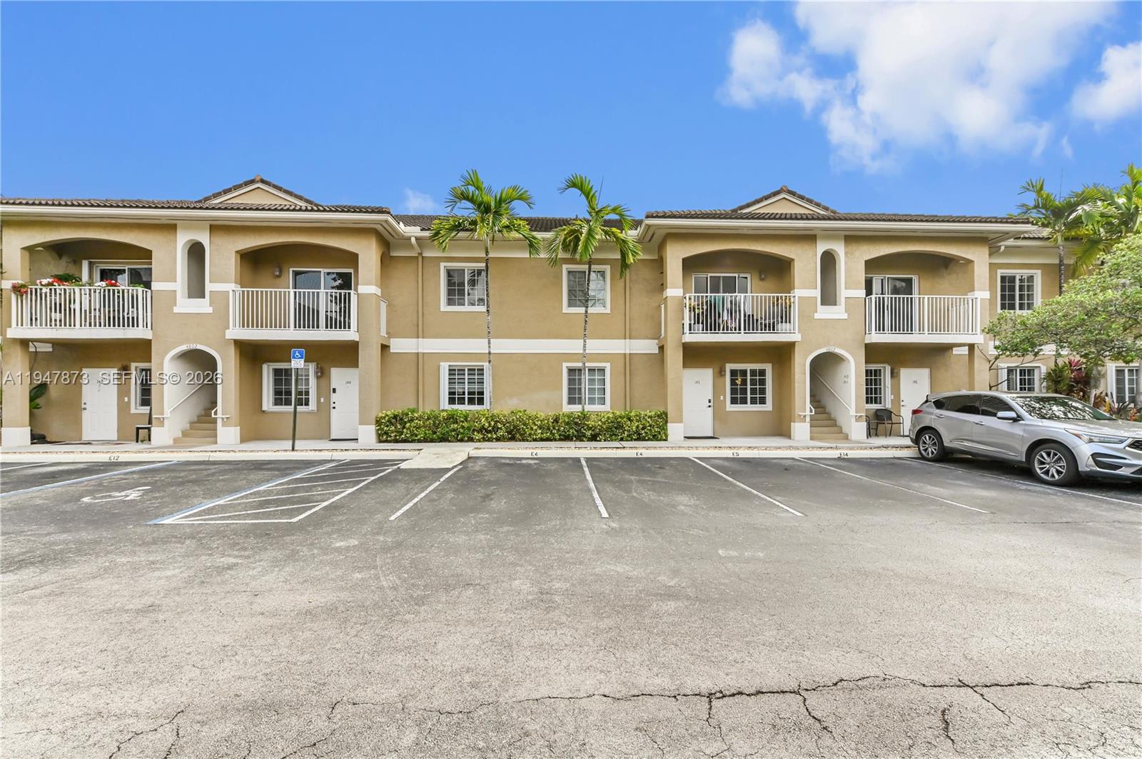 4802 Washington Street – photo 1