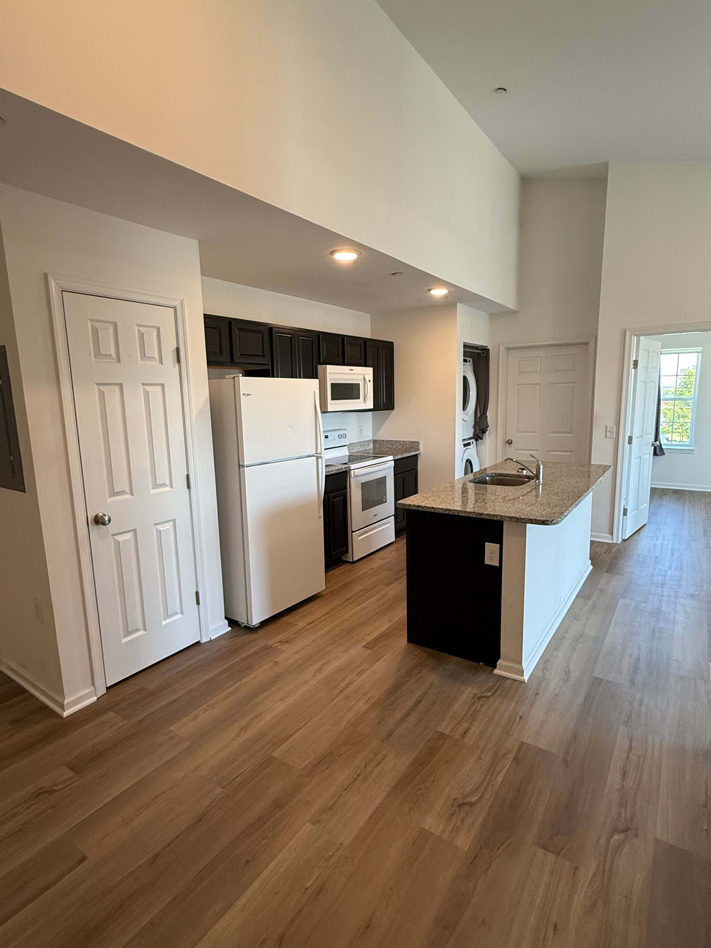 480 Main St – photo 1 of 17