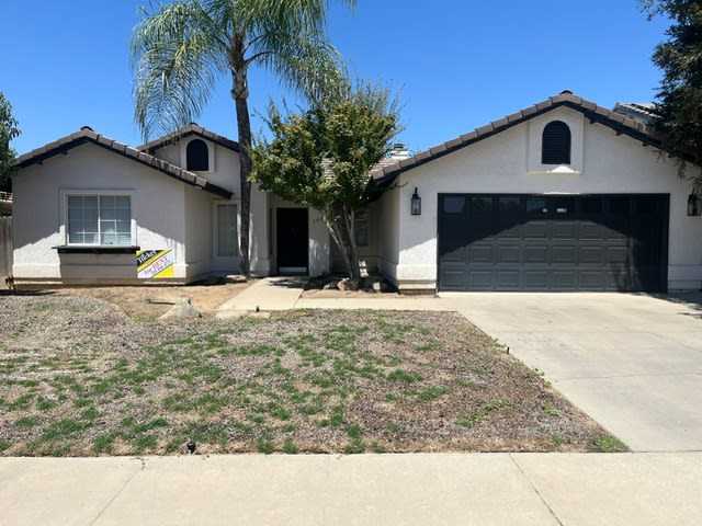161 Forest Dr – photo 1 of 12