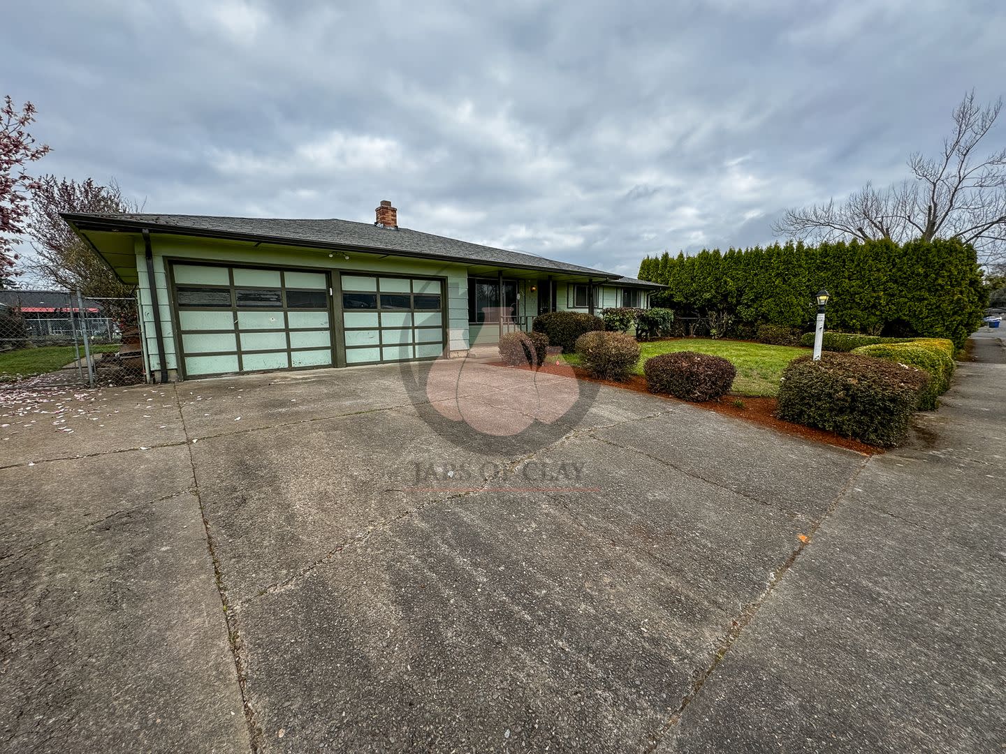 Adorable Single Level Home in Salem – photo 1 of 18