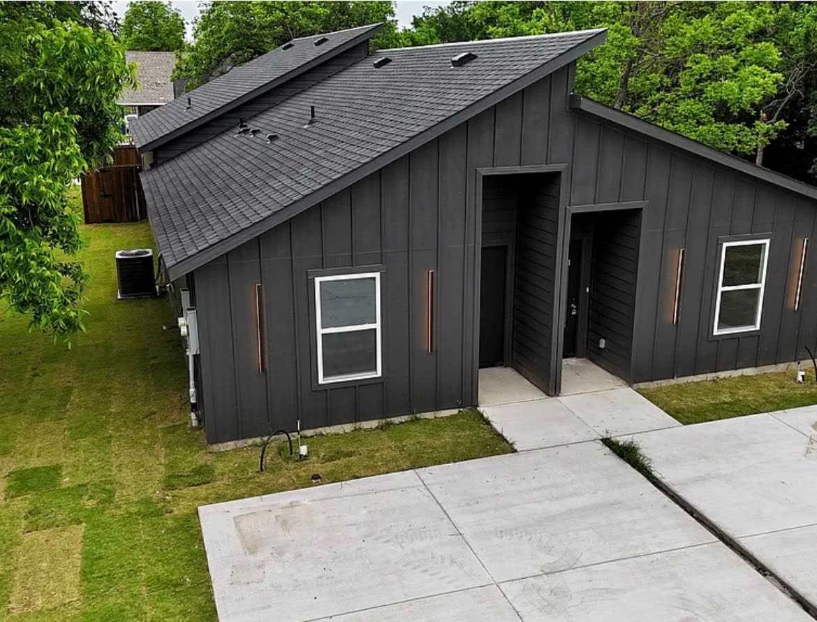 2910 Bourland Street – photo 1