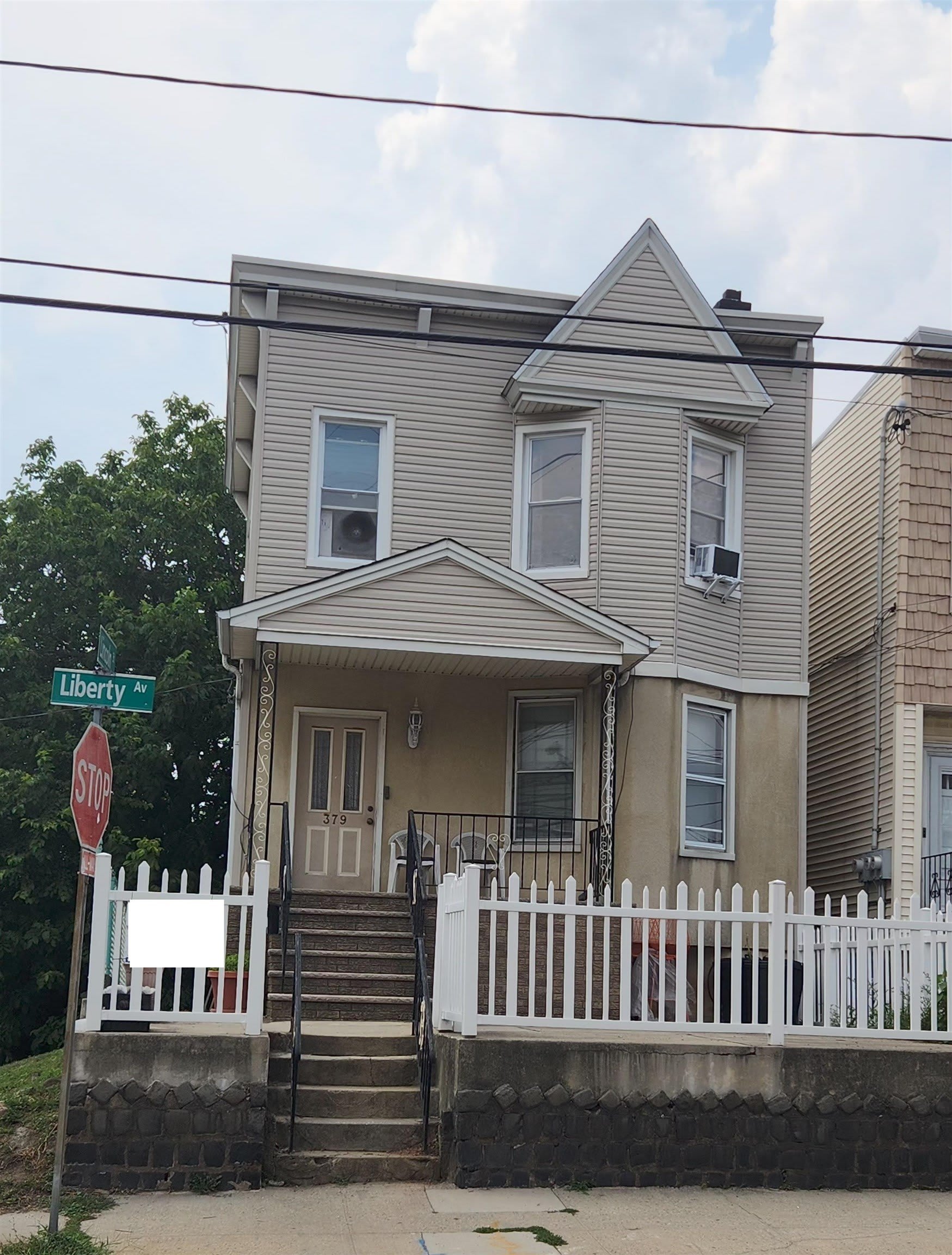 379 LIBERTY AVE – photo 1