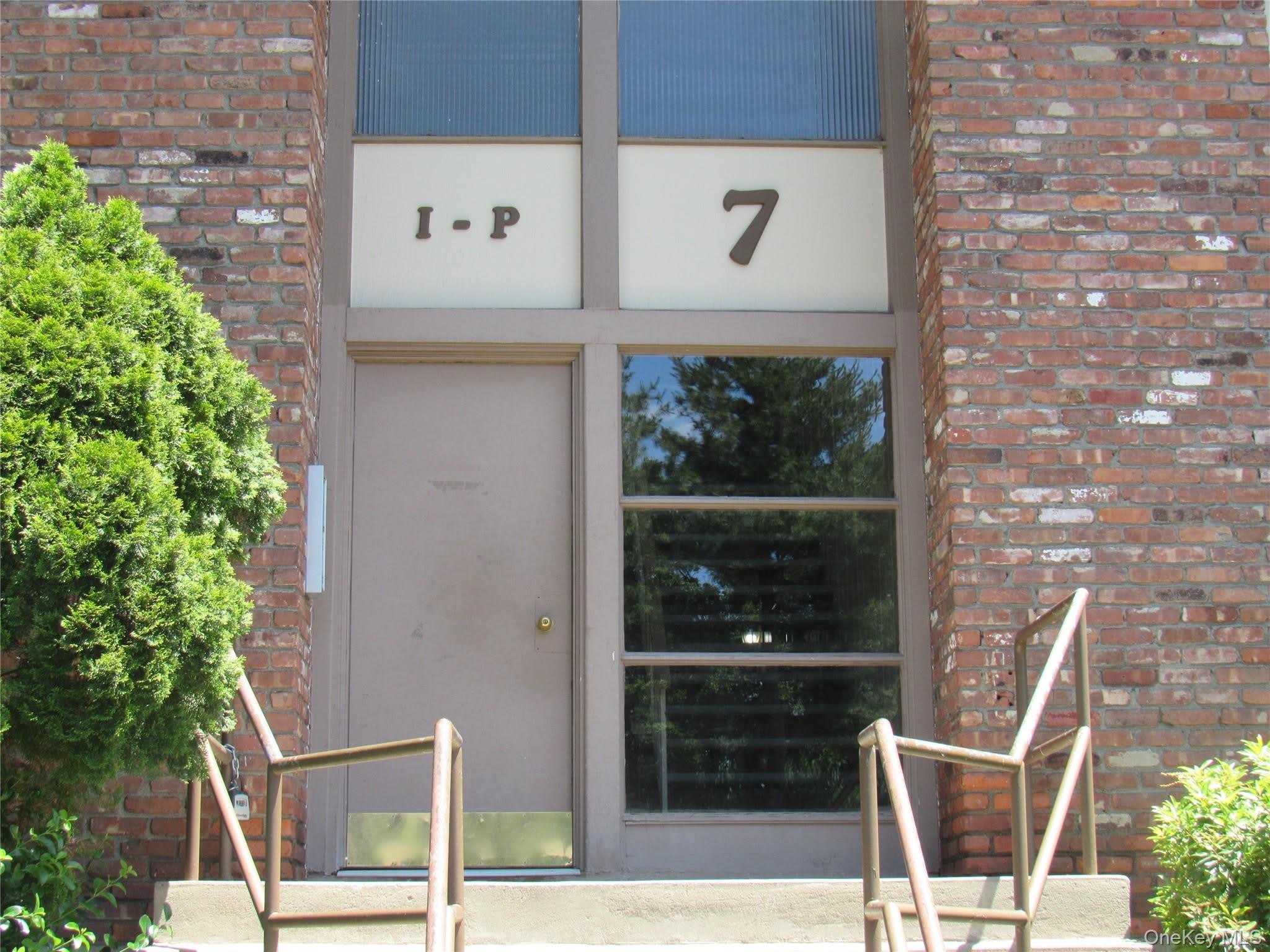 7 N James Street – photo 1 of 18