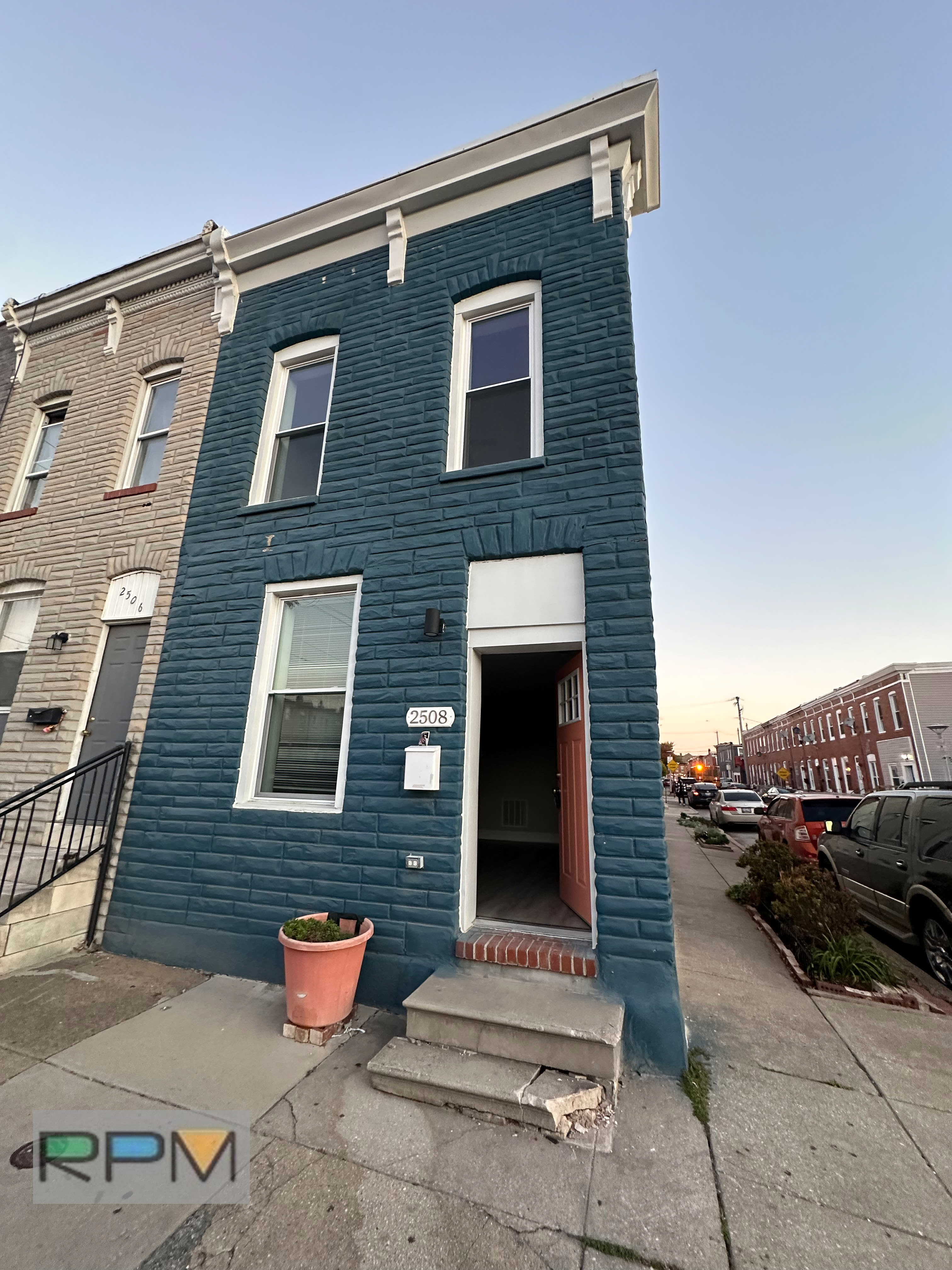 2508 E Madison St – photo 1