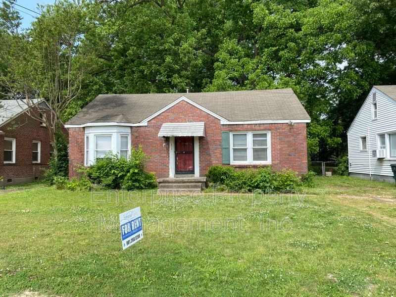 605 Houston St. – photo 1