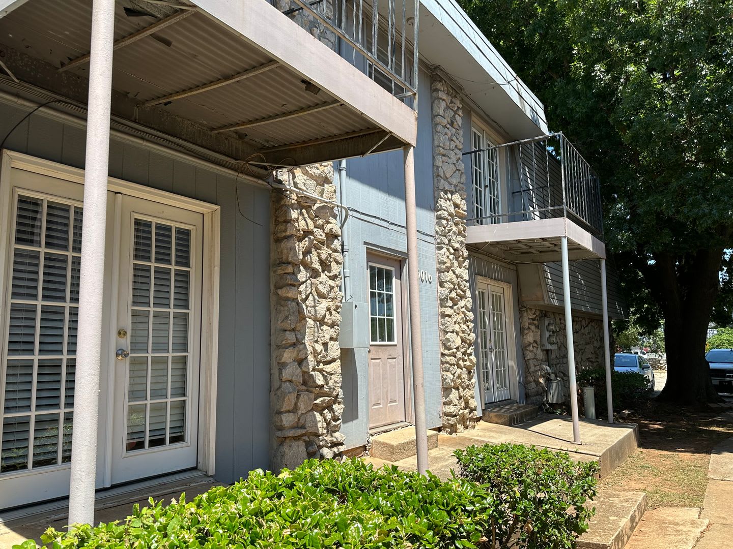 2 Bed/ 2 Bath Condo – photo 1 of 18