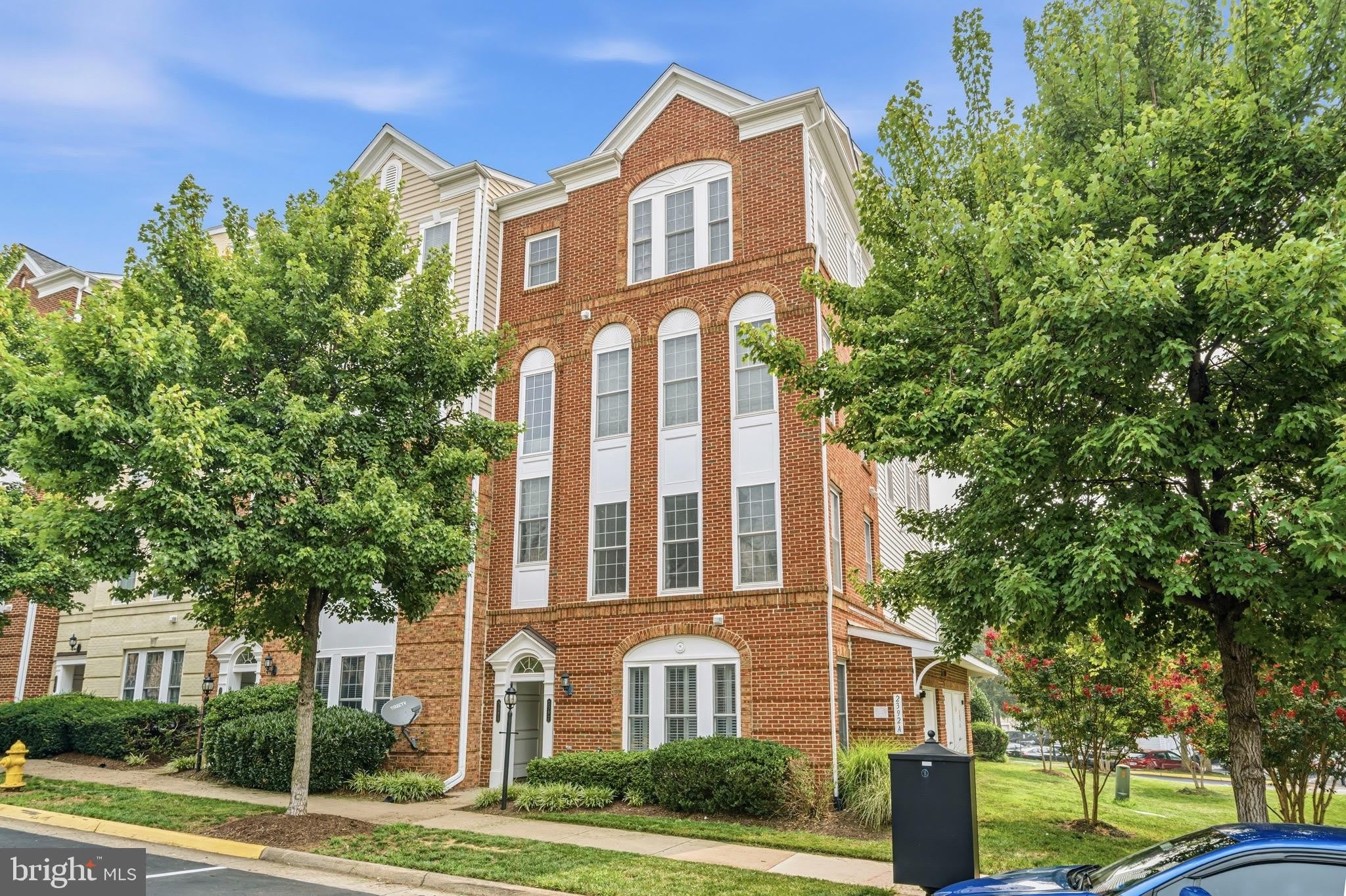 2392 BROOKMOOR Lane – photo 1 of 30