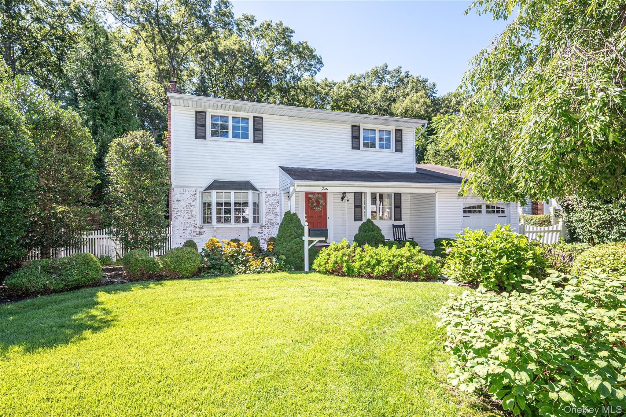 40 Somerset Drive – photo 1 of 24