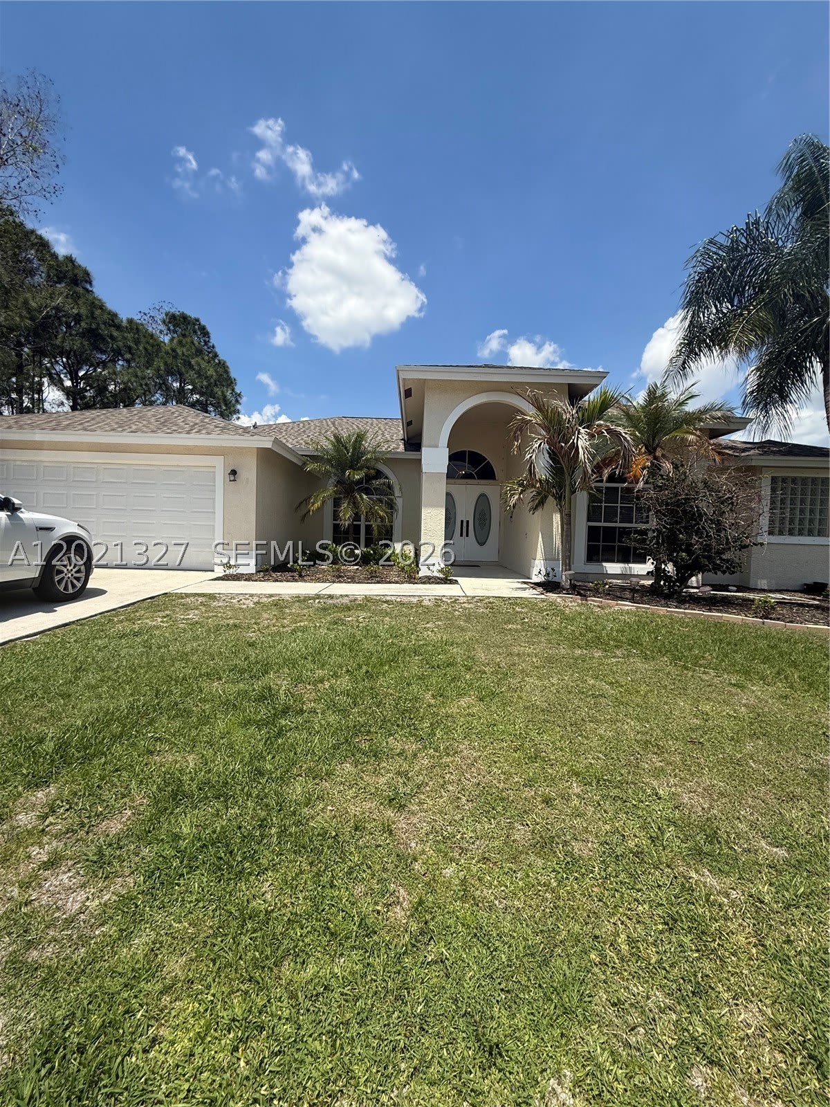 5711 Nw Zenith Dr – photo 1 of 354