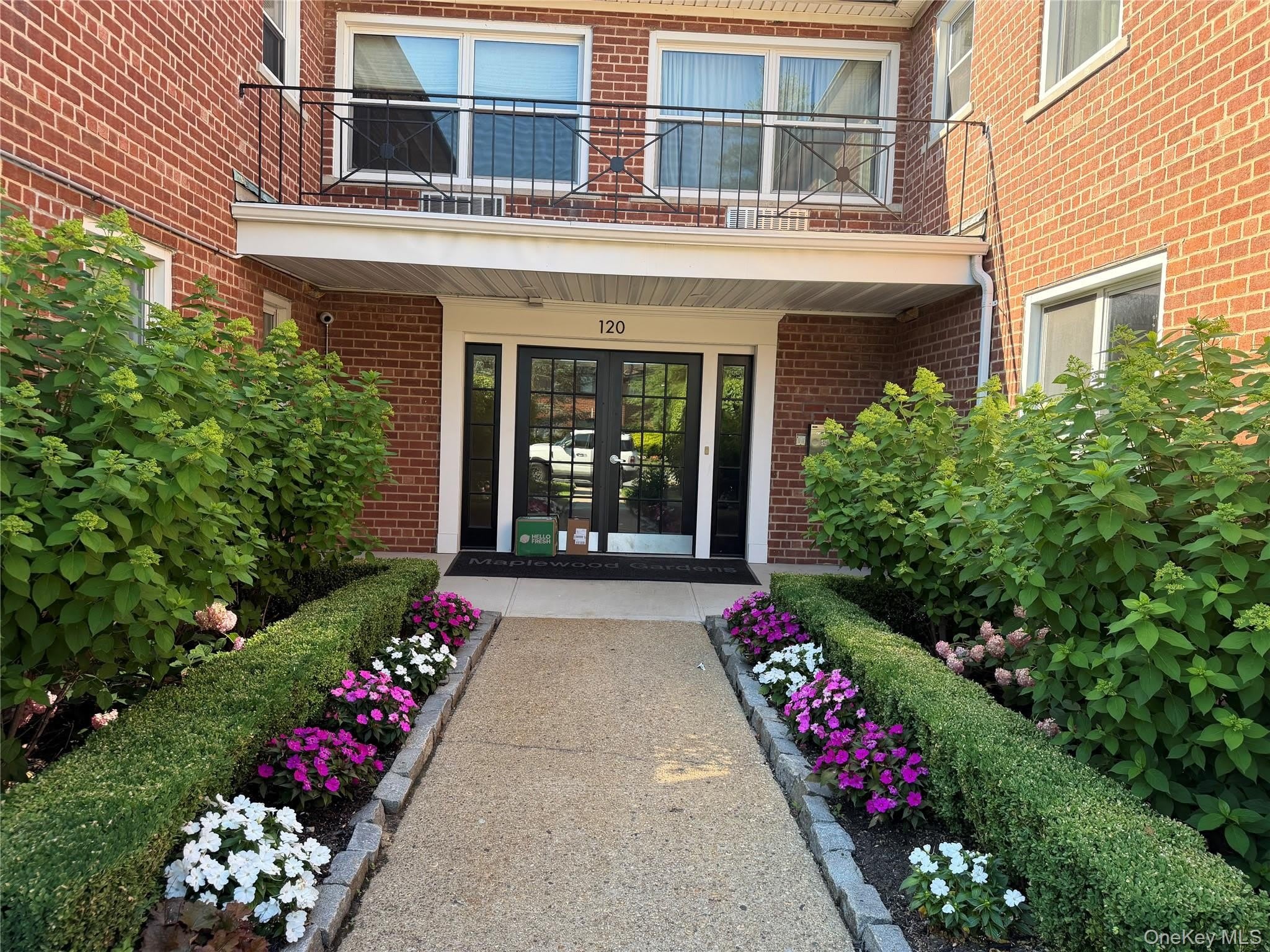120 S Park Avenue – photo 1 of 7