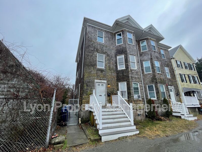 108 Winsor St – photo 1 of 9